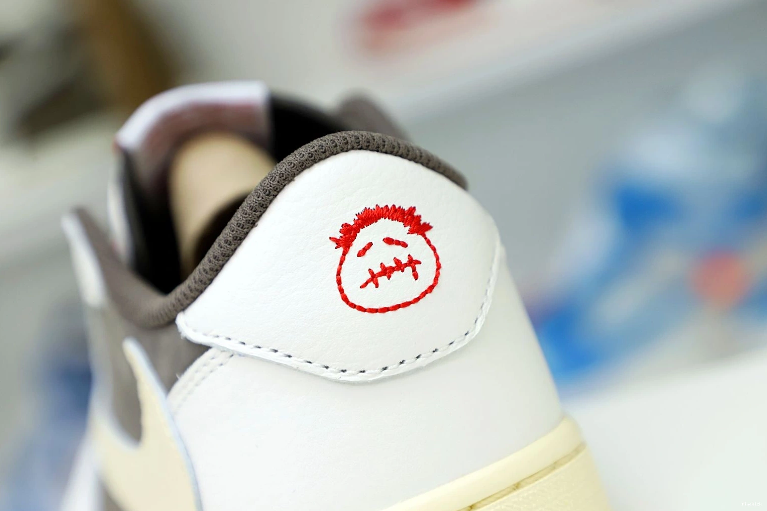 TRAVIS REVERSE LOW OG AIR MOCHA X SCOTT 1 JORDAN 0228